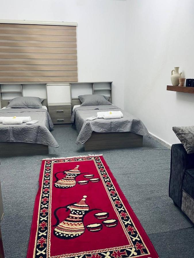 Petra B12 Hostel Wadi Musa Buitenkant foto